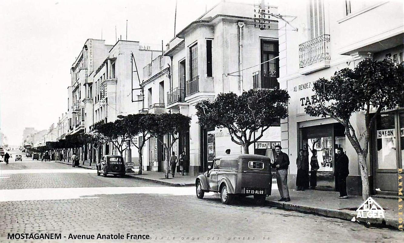 Mostaganem - Avenue Anatole France.jpg